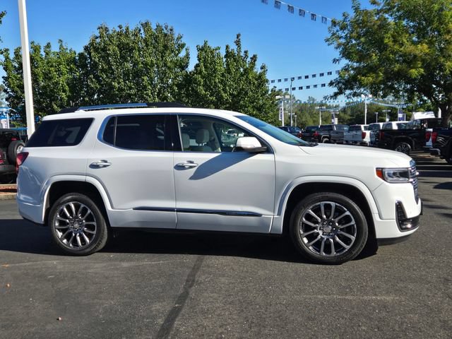 Used 2023 GMC Acadia Denali AWD/4WD image 3