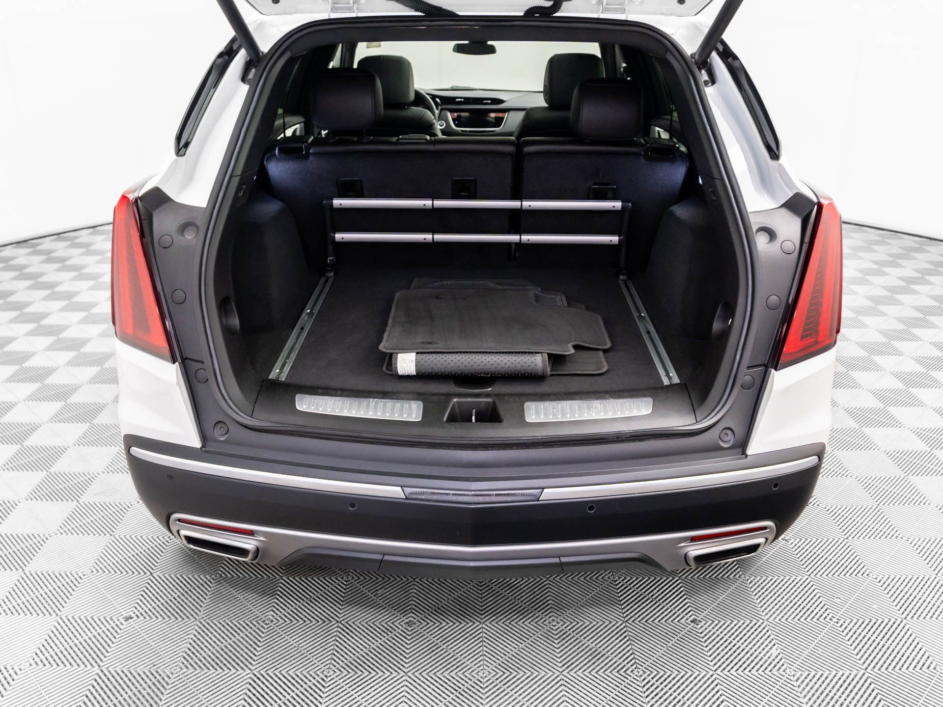 Certified 2025 Cadillac XT5 Premium Luxury image 34