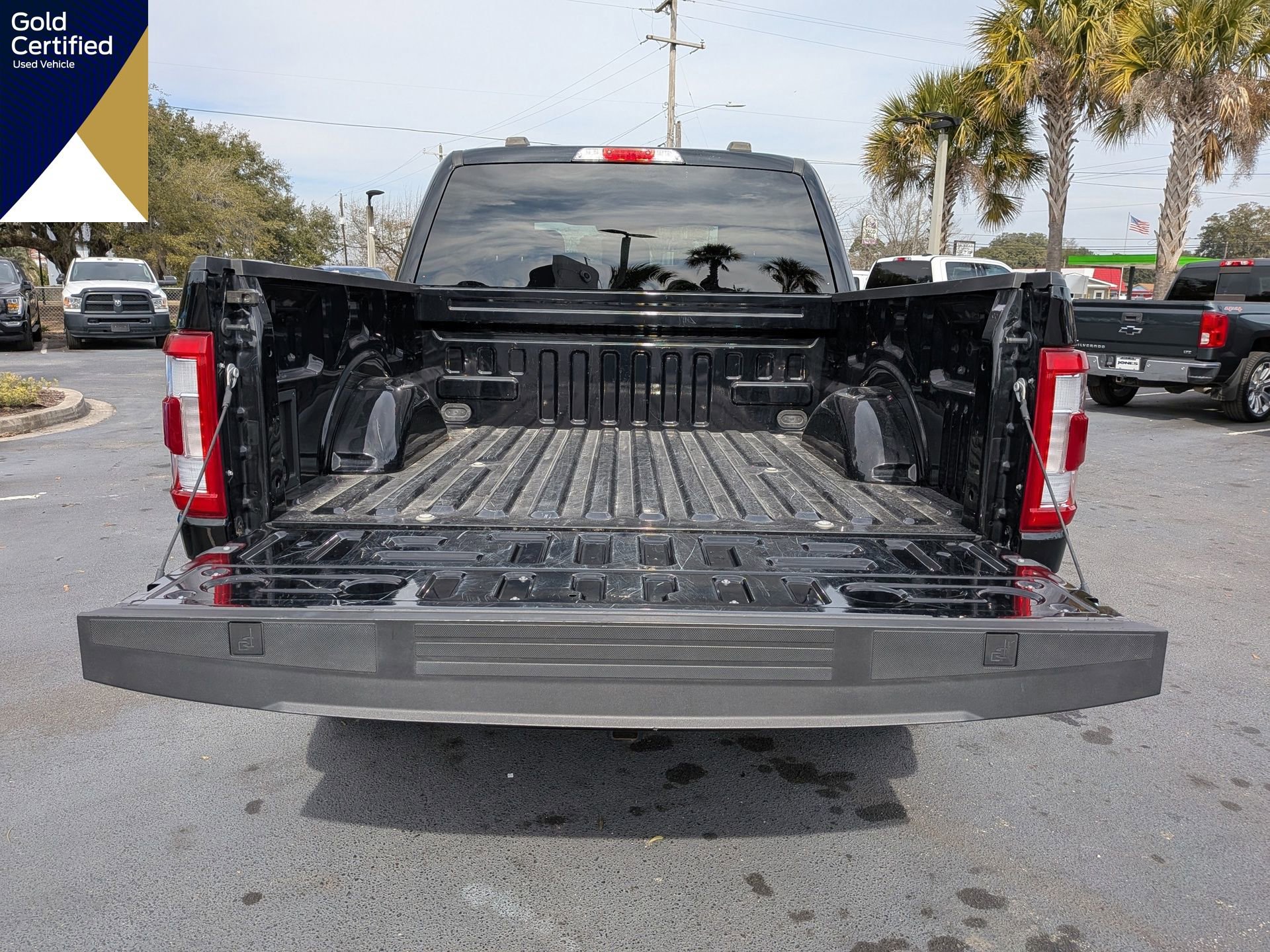 Certified 2022 Ford F150 Lariat w/ Equipment Group 501A Mid image 17