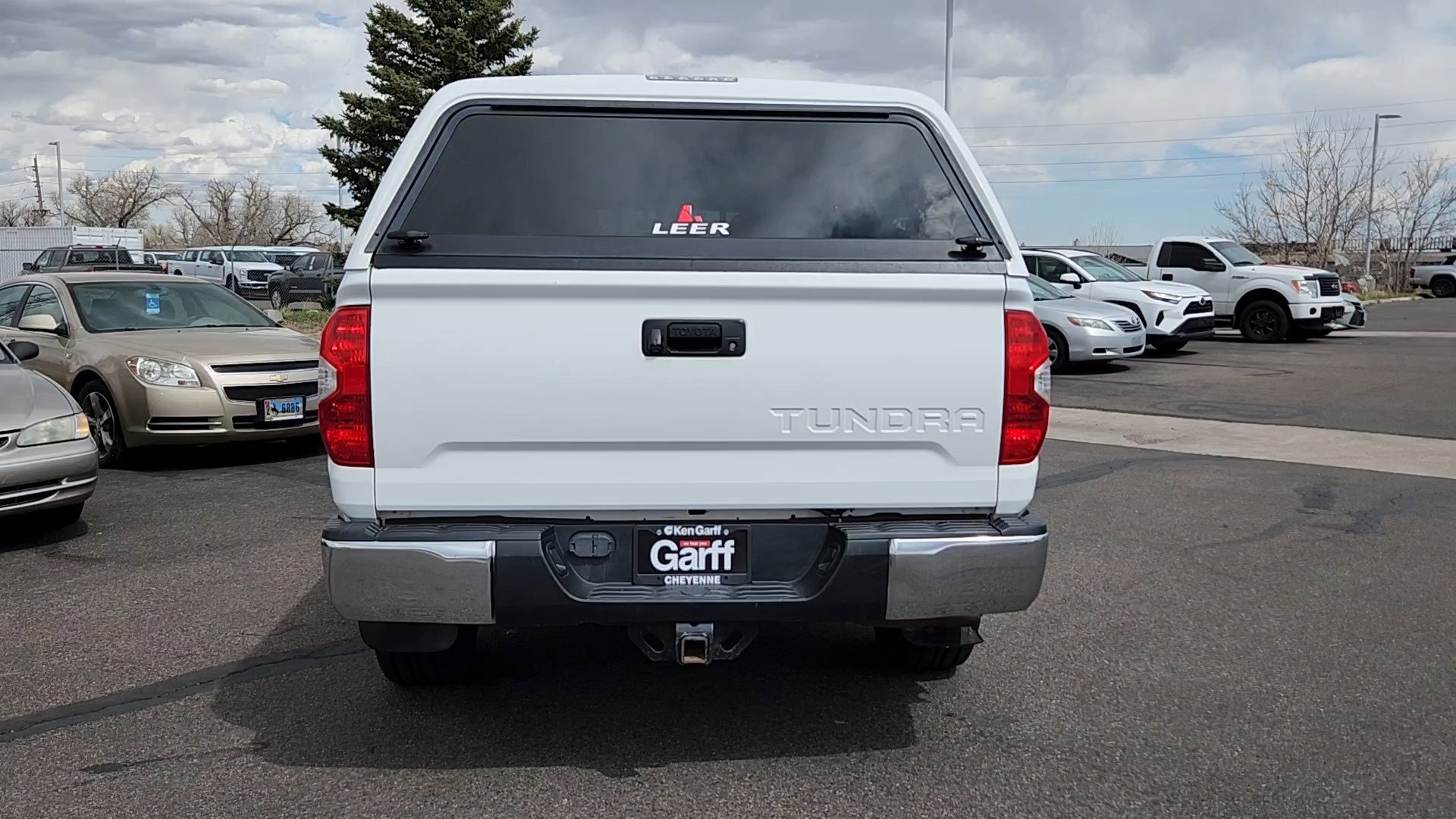 Used 2018 Toyota Tundra SR5 w/ TRD Off Road Package AWD/4WD image 19