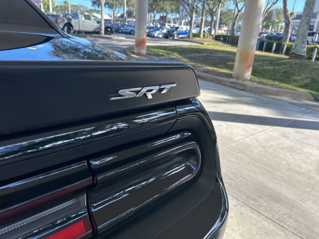 Used 2015 Dodge Challenger SRT Hellcat image 22