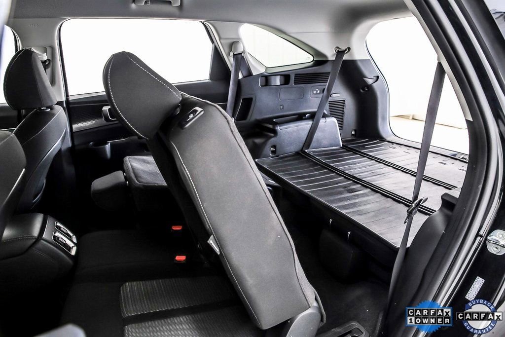 Used 2025 Kia Sorento LX image 37