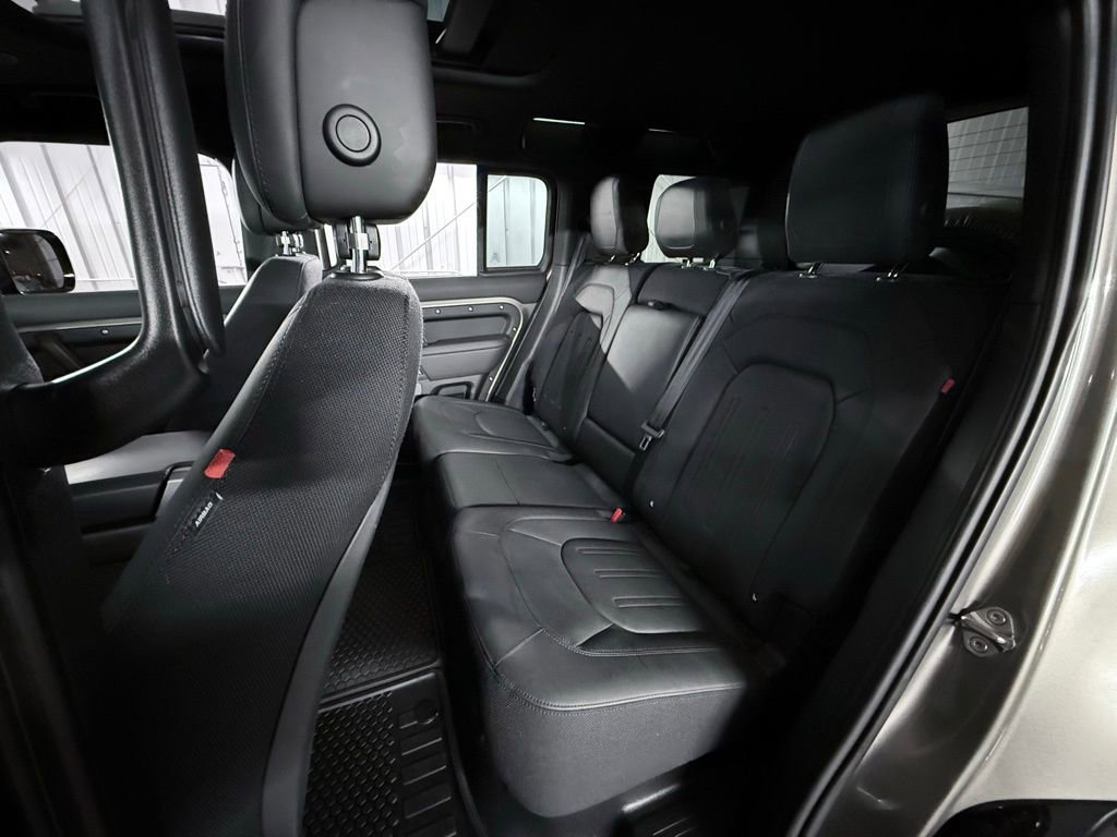 Used 2023 Land Rover Defender 110 X image 21