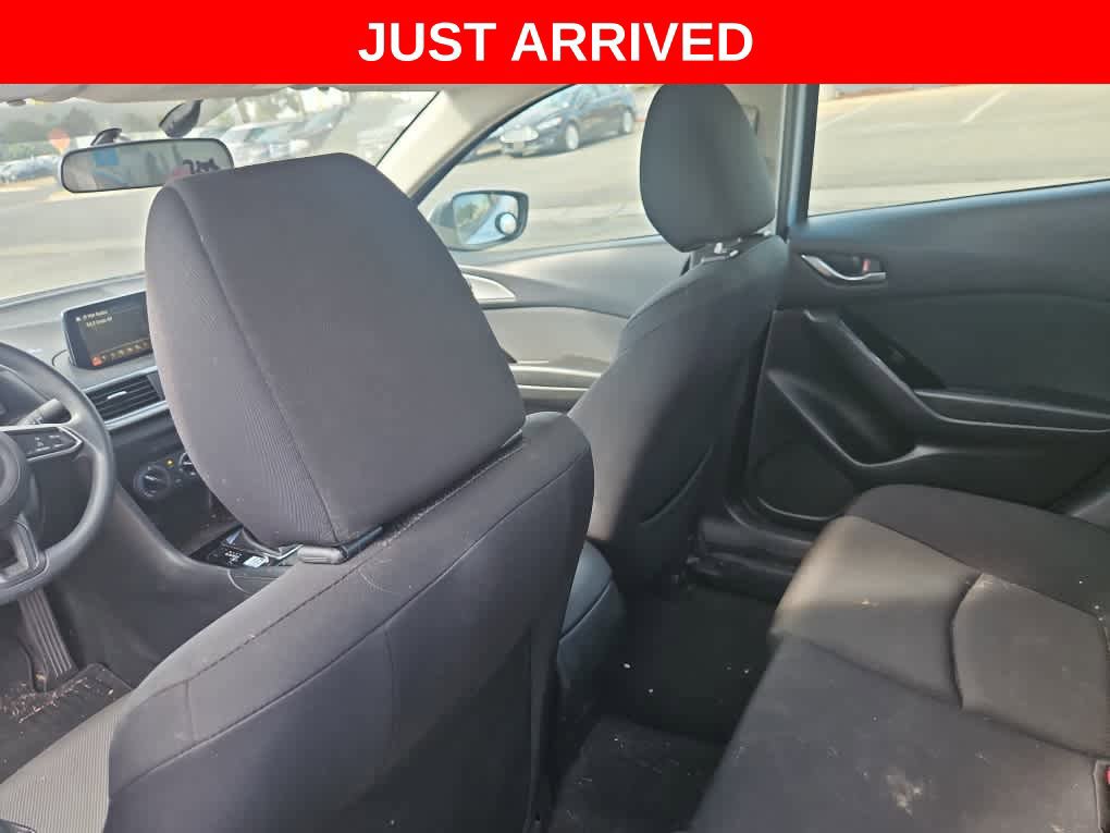 Used 2017 MAZDA MAZDA3 Sport FWD image 9