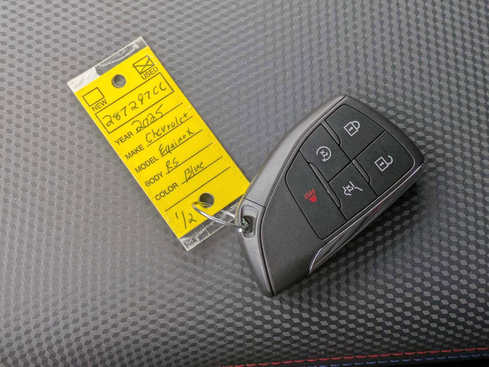 Used 2025 Chevrolet Equinox RS image 34