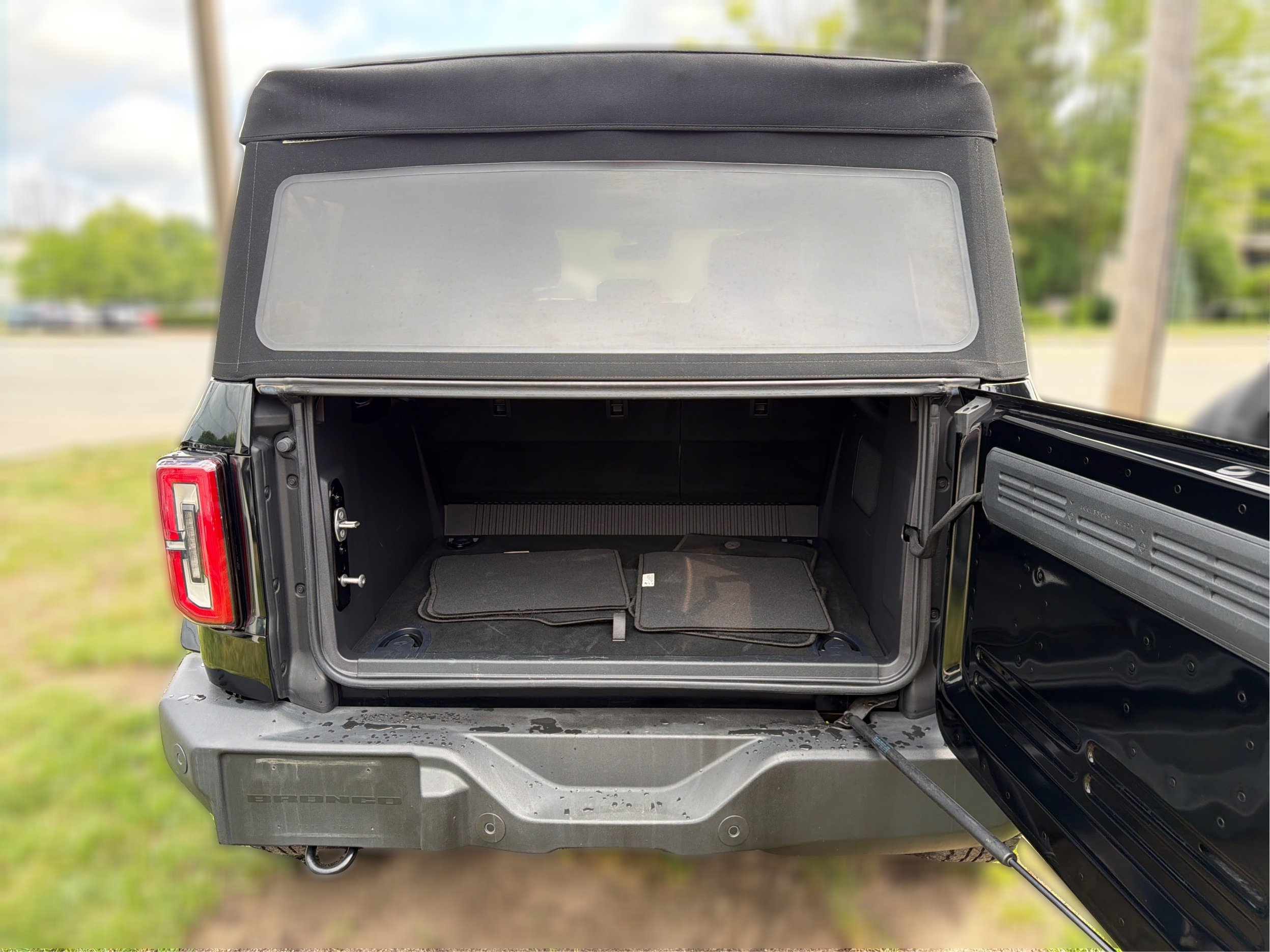 Used 2023 Ford Bronco Outer Banks AWD/4WD image 13