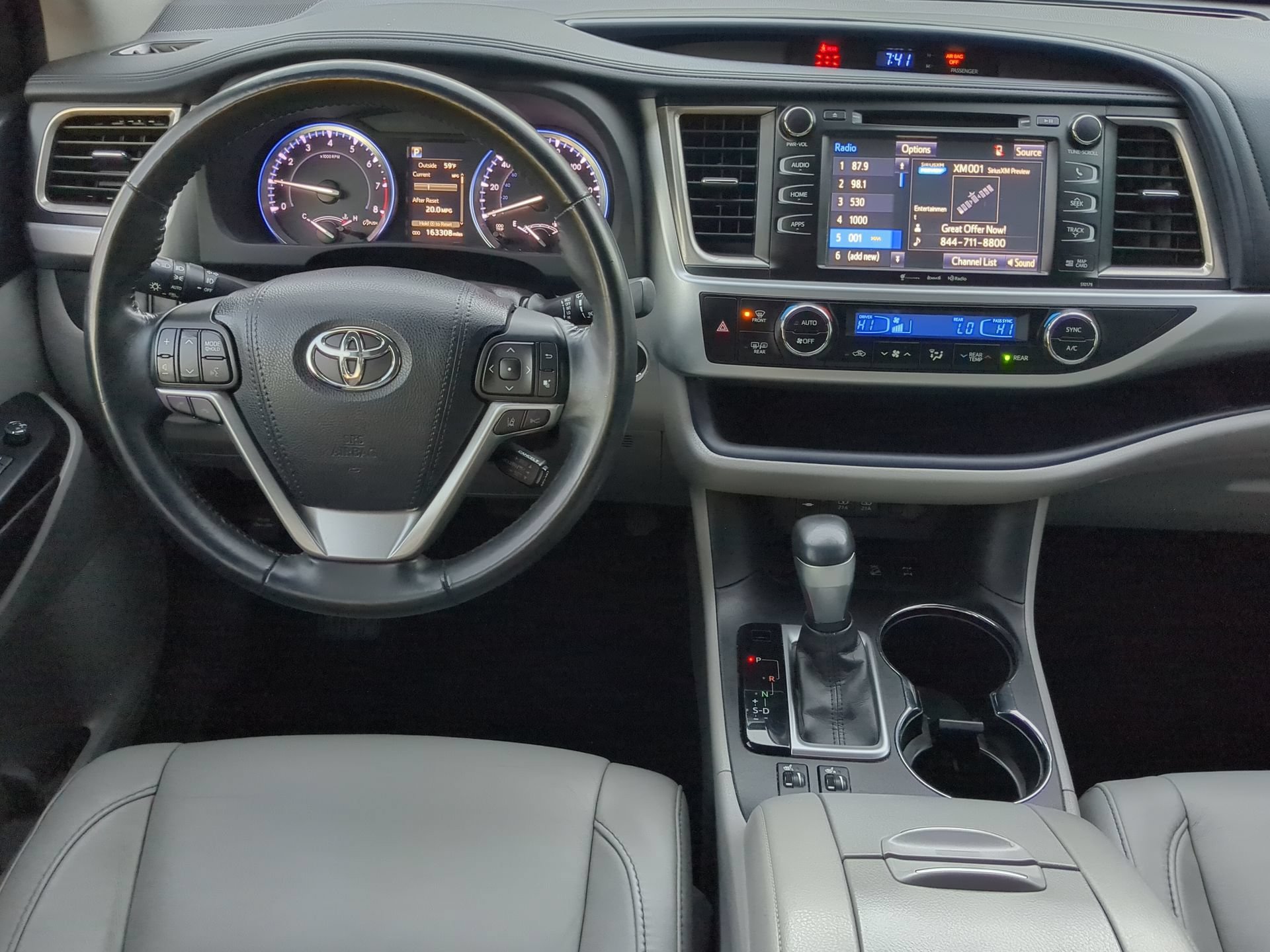 Used 2017 Toyota Highlander XLE AWD/4WD image 52