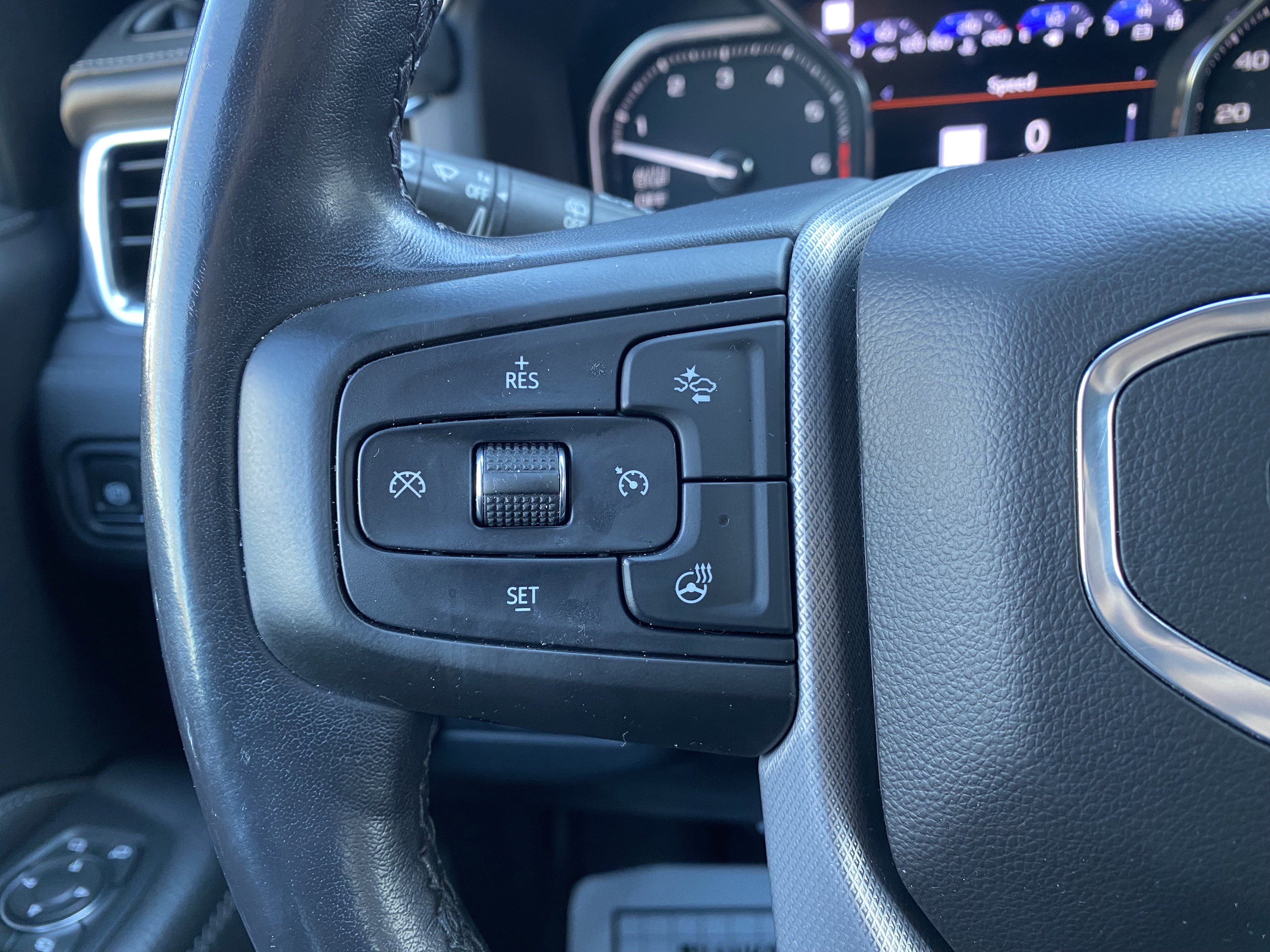 Used 2021 GMC Yukon Denali w/ Denali Premium Package image 20