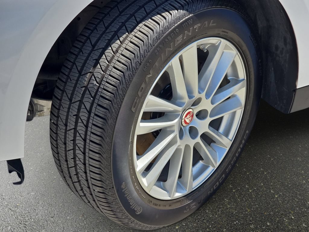 Used 2019 Jaguar F-PACE Prestige AWD/4WD image 36