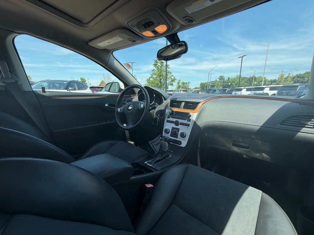 Used 2010 Chevrolet Malibu LT FWD image 9