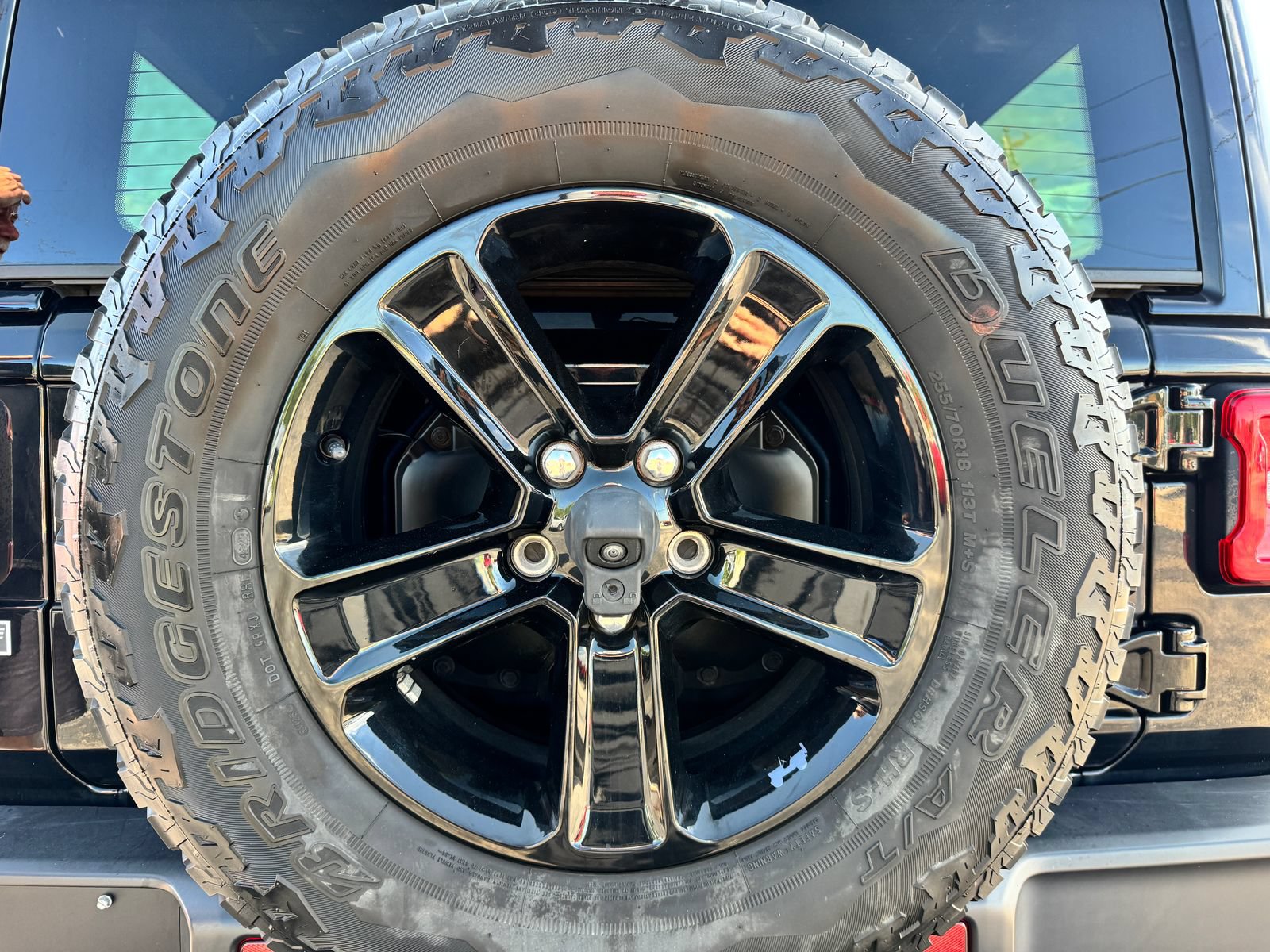 Used 2021 Jeep Wrangler Unlimited Sahara AWD/4WD image 25