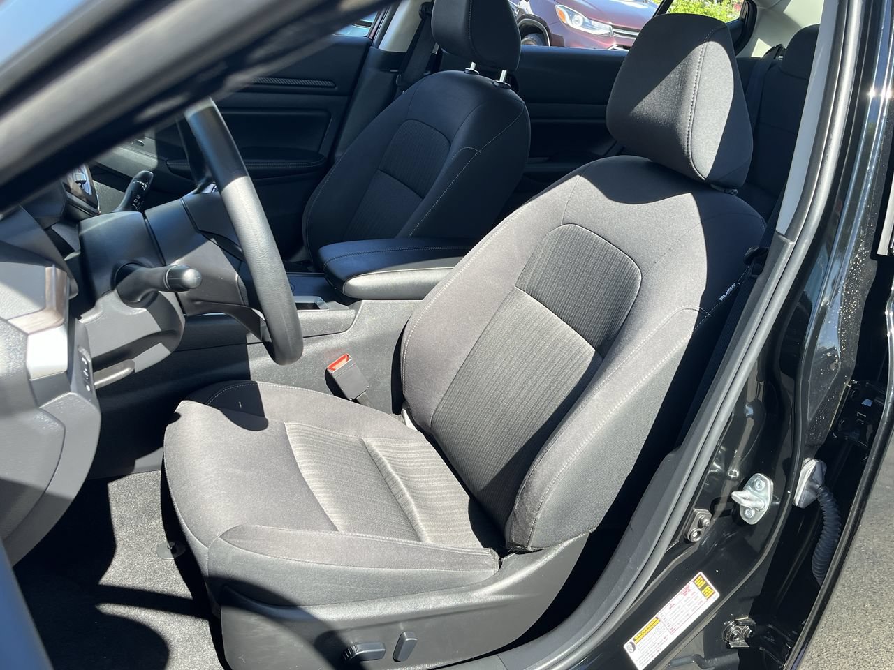 Used 2025 Nissan Altima 2.5 SV FWD image 17