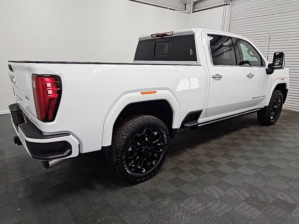 New 2026 GMC Sierra 2500 Denali w/ Denali Reserve Package image 8