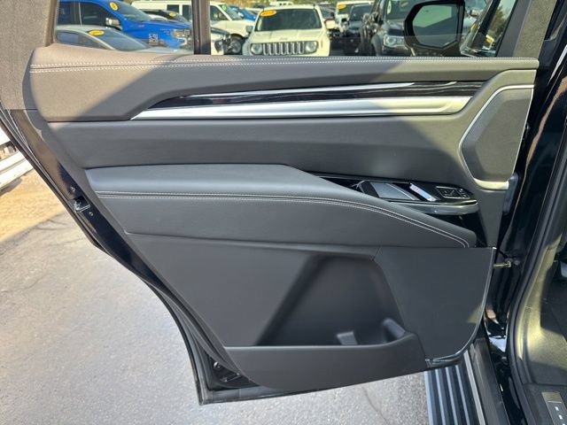 Certified 2025 Cadillac Escalade Sport w/ Touring Package AWD/4WD image 17