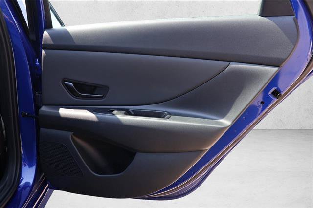 Used 2025 Hyundai Elantra Sport FWD image 26