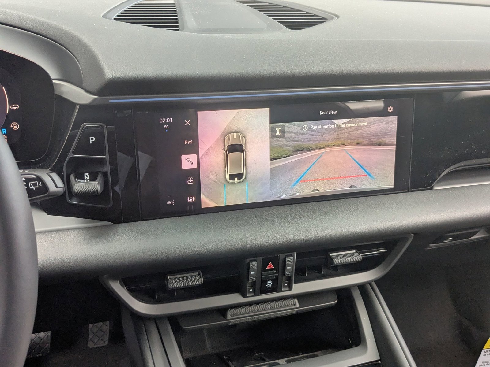 Certified 2025 Porsche Macan 4 Electric AWD/4WD image 19