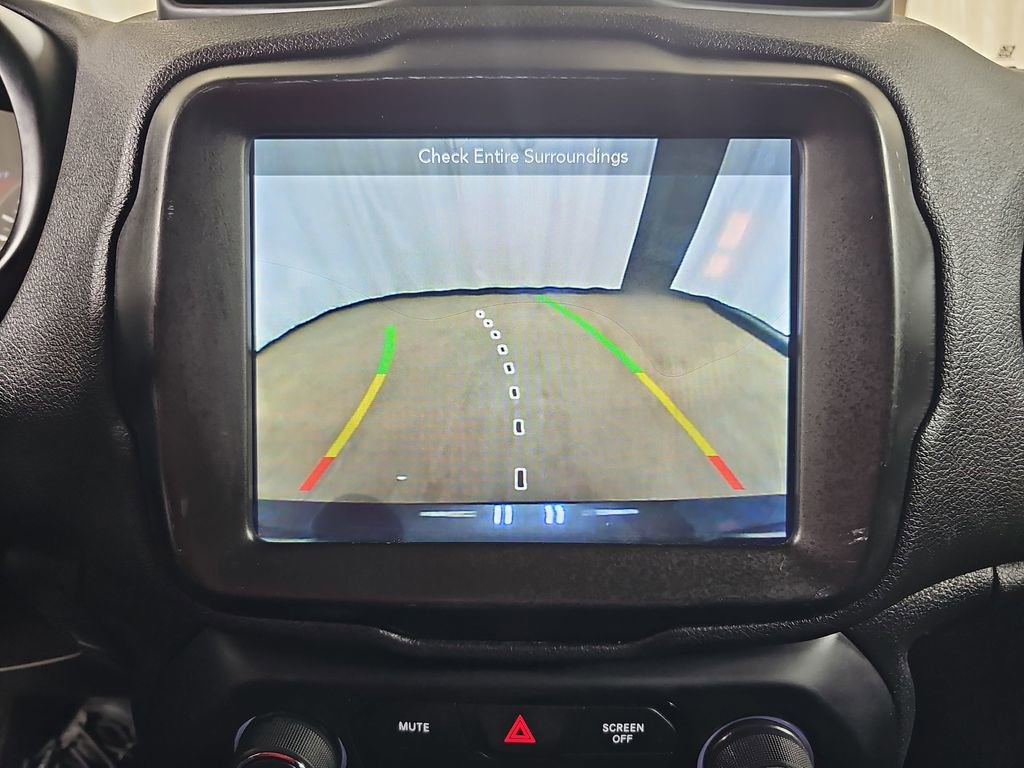 Used 2018 Jeep Renegade Trailhawk w/ UConnect 8.4 Nav Group image 29