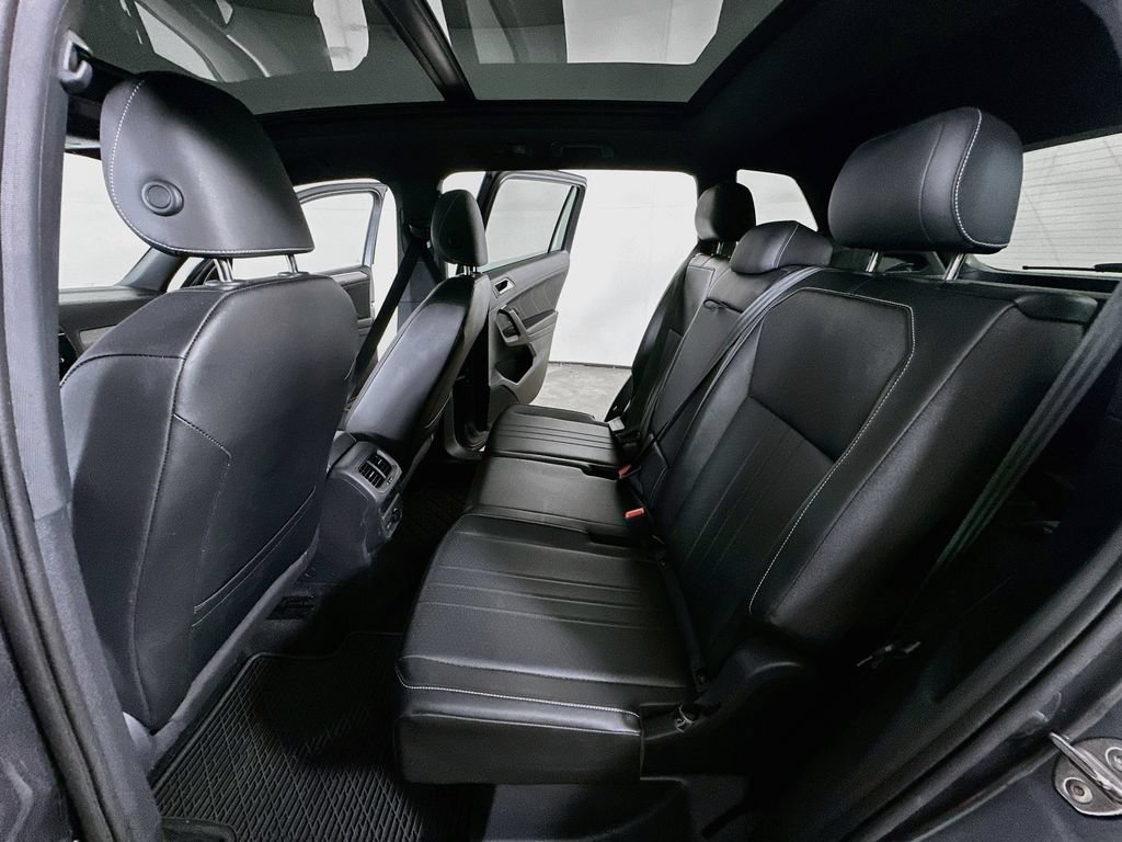 Used 2023 Volkswagen Tiguan SE R-Line FWD image 13