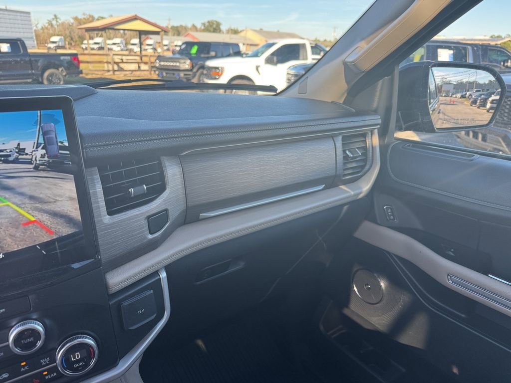 Certified 2024 Ford Expedition Limited image 39