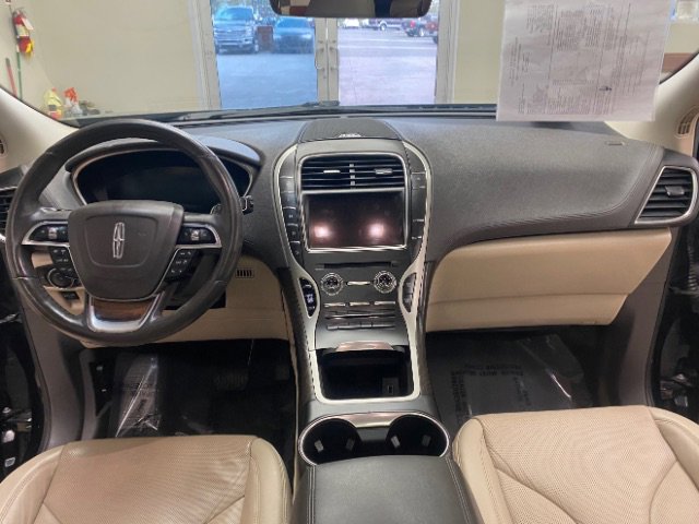 Used 2019 Lincoln Nautilus Reserve image 24
