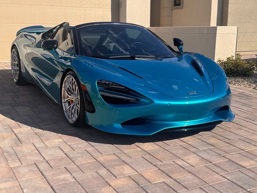 Used 2024 McLaren 750S Spider RWD image 4