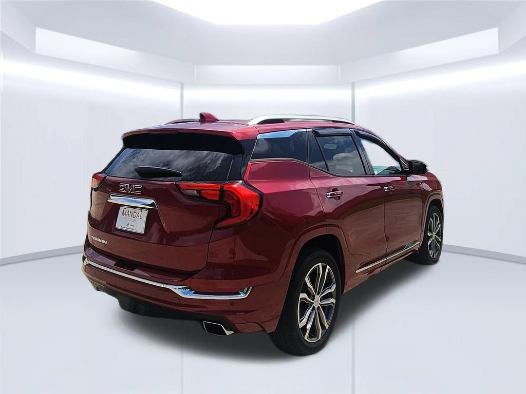 Used 2019 GMC Terrain Denali w/ Advanced Safety Package FWD image 5