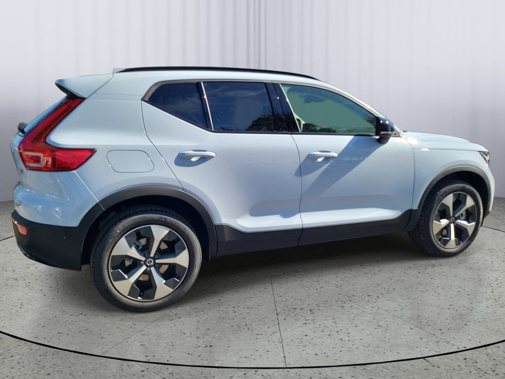 New 2026 Volvo XC40 B5 Plus w/ Protection Package Premier AWD/4WD image 2