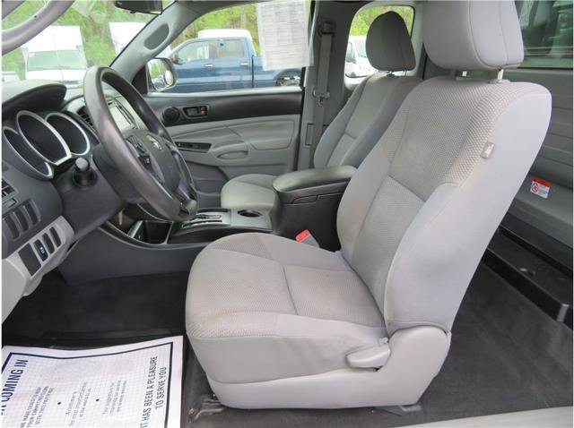 Used 2015 Toyota Tacoma 2WD Access Cab image 3