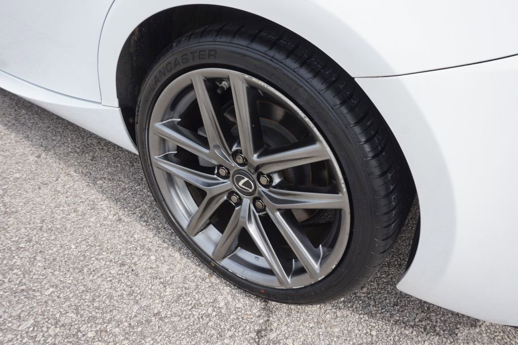 Used 2019 Lexus IS 300 F Sport w/ F Sport Package RWD image 10