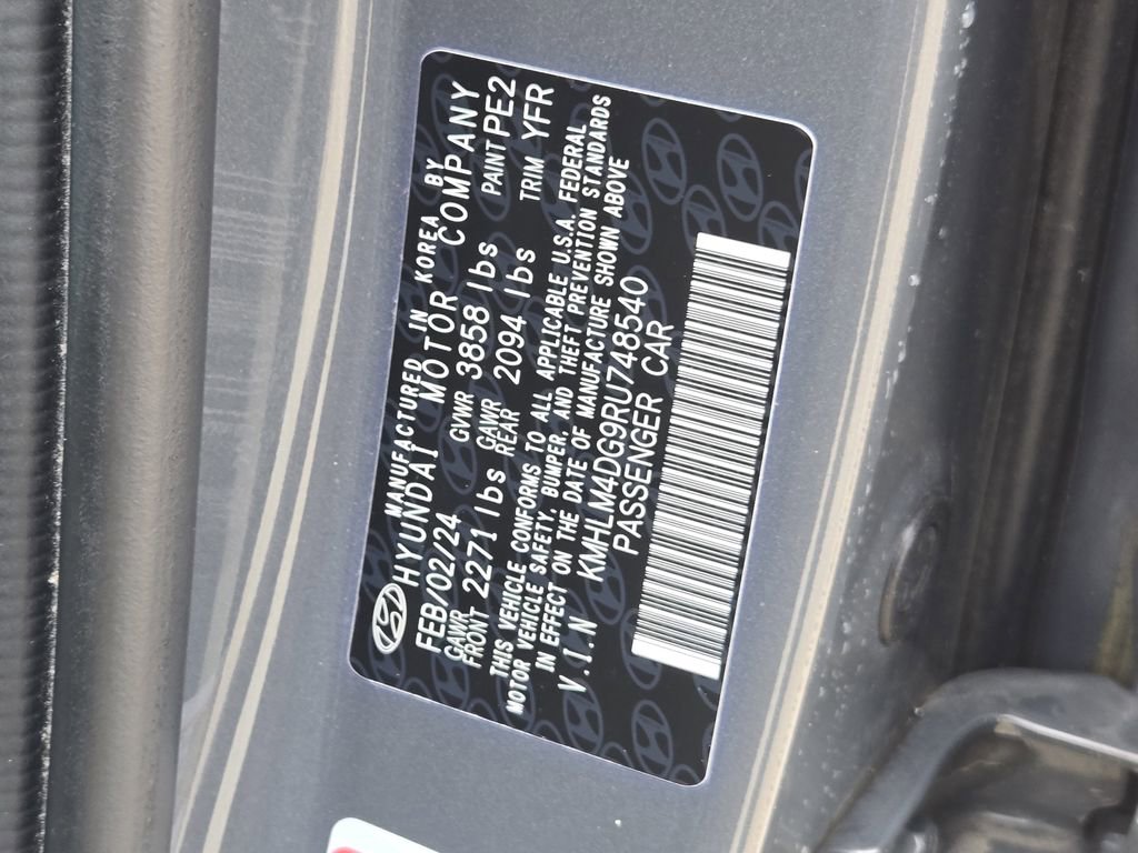 Used 2024 Hyundai Elantra SEL image 37