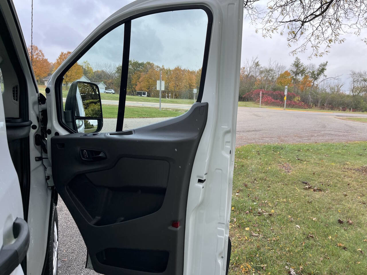 Used 2024 Ford Transit 250 Low Roof w/ Exterior Upgrade Package image 28