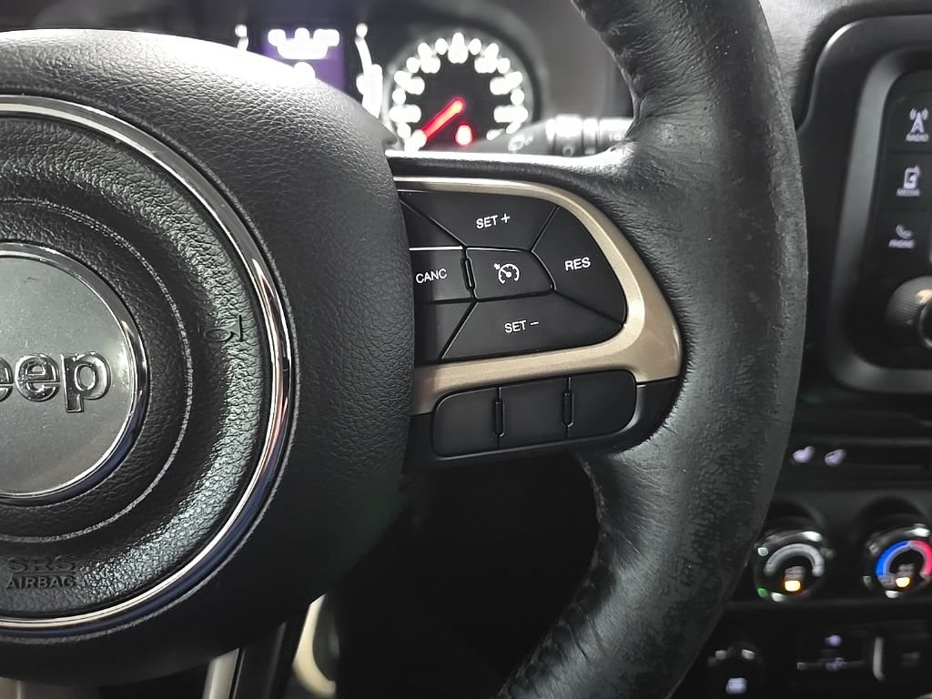 Used 2016 Jeep Renegade Latitude w/ Cold Weather Group AWD/4WD image 23