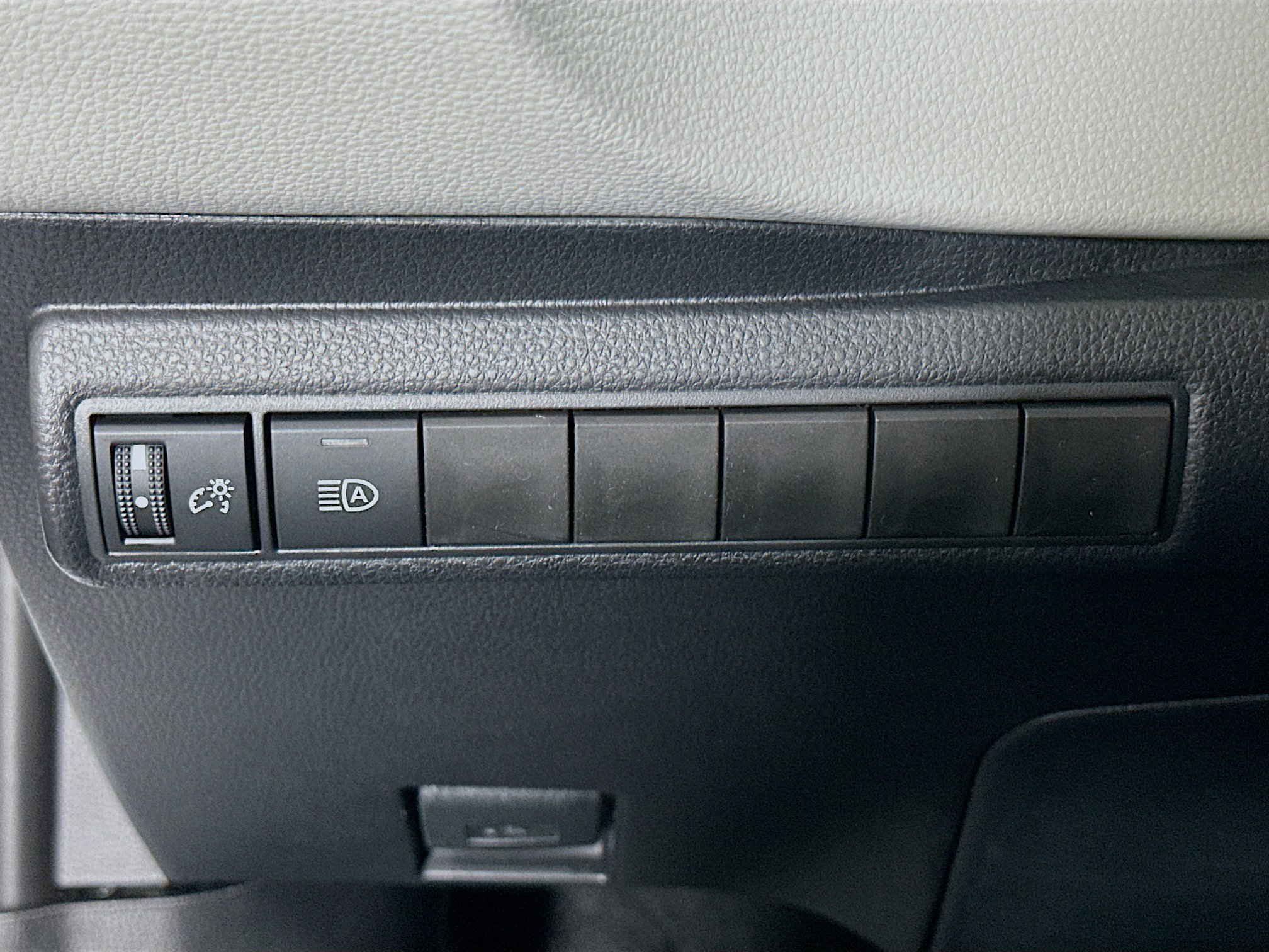 Used 2026 Toyota Corolla LE image 17