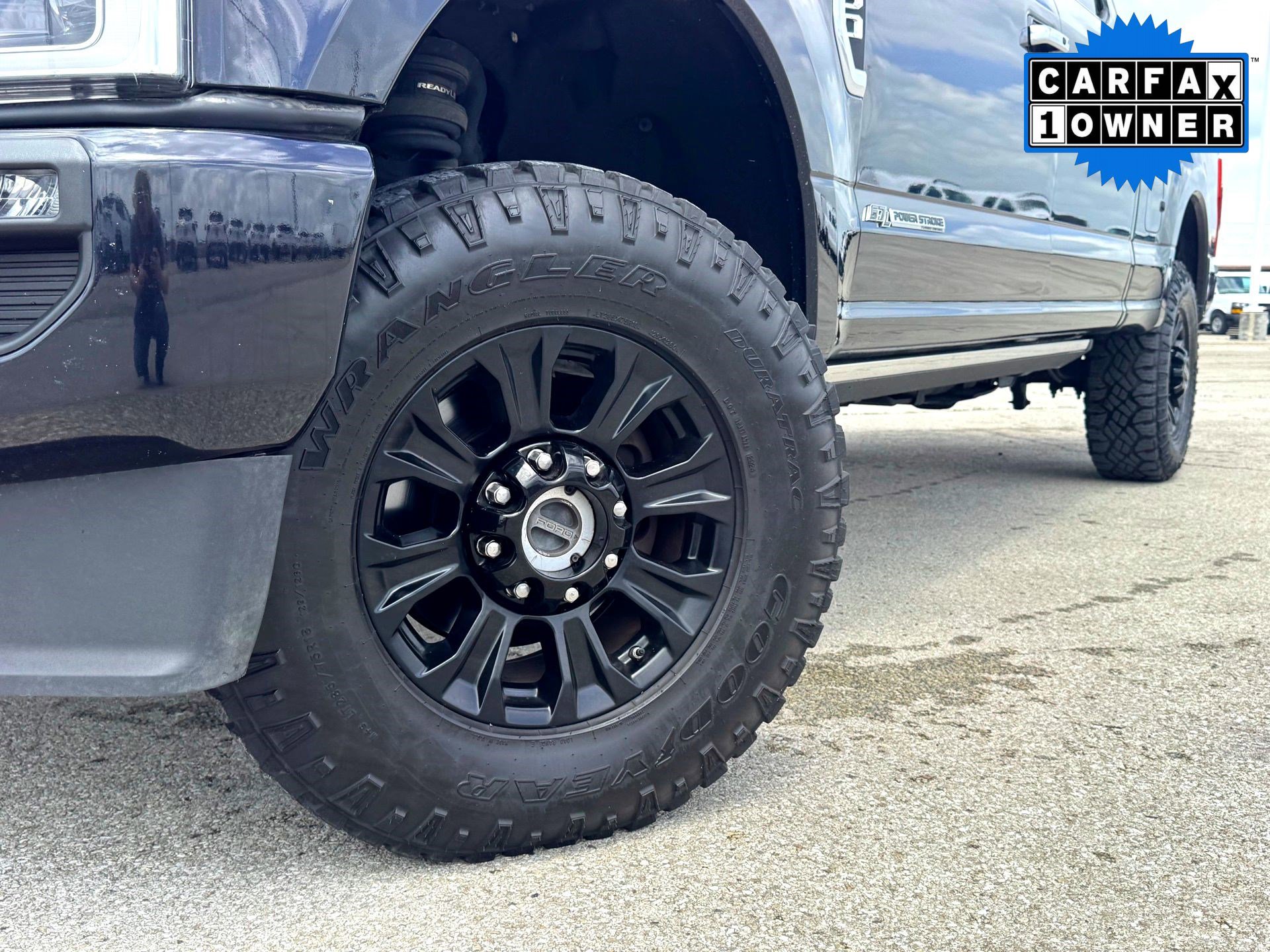 Used 2020 Ford F250 Limited w/ FX4 Off-Road Package AWD/4WD image 2