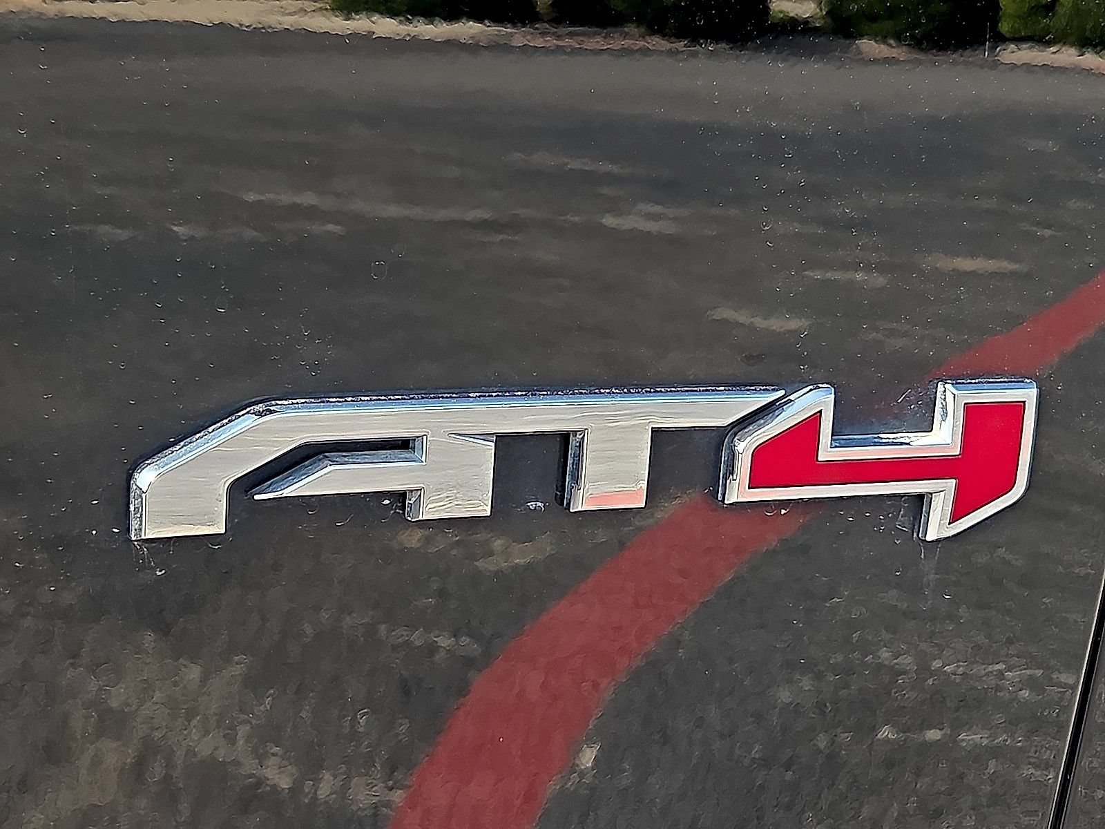 Used 2023 GMC Yukon AT4 AWD/4WD image 12