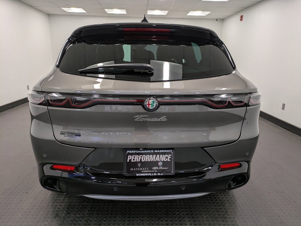 Used 2024 Alfa Romeo Tonale Ti w/ Premium Interior Package image 5
