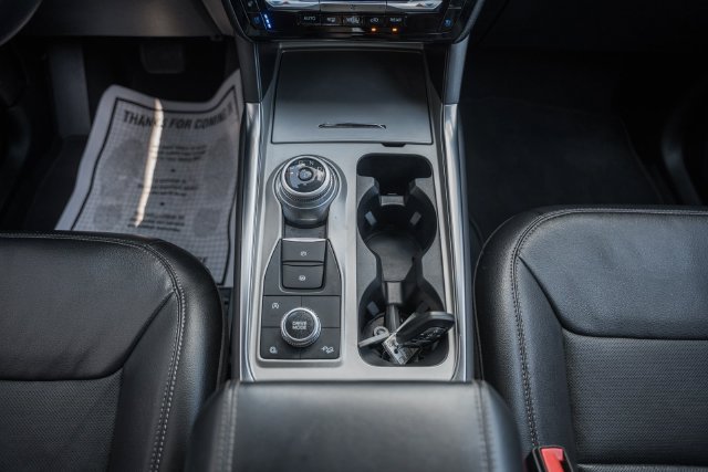 Used 2023 Ford Explorer Limited w/ Limited Technology Package AWD/4WD image 43