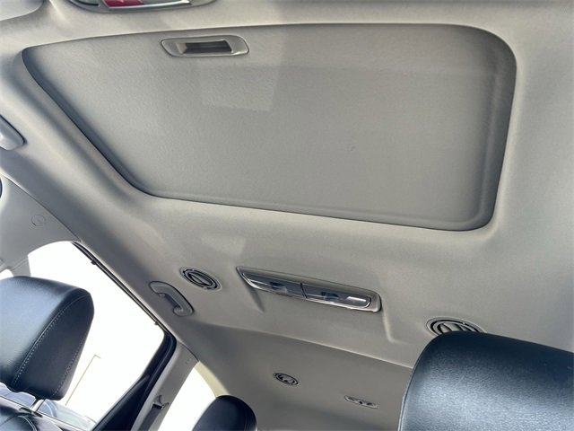 Used 2025 Kia Telluride EX w/ EX Captain's Chair Package image 11