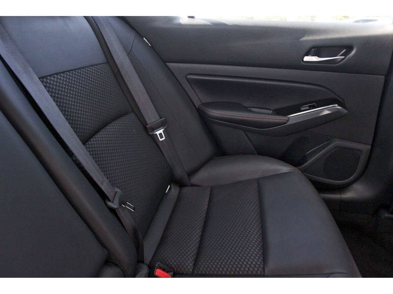Certified 2025 Nissan Altima 2.5 SR FWD image 15
