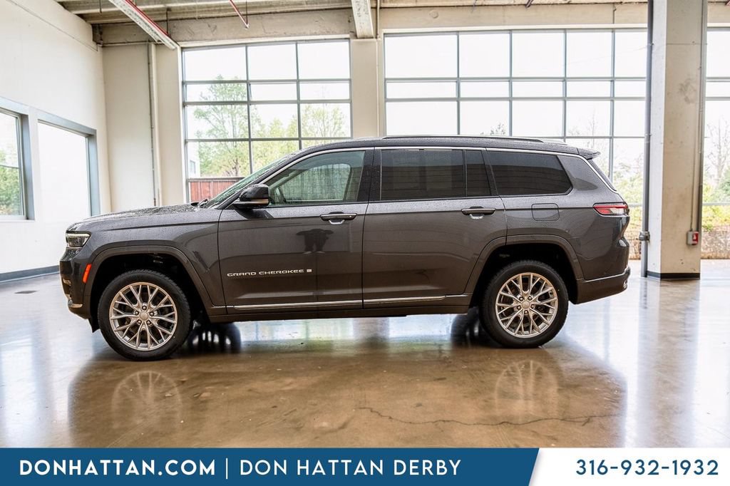 Used 2021 Jeep Grand Cherokee L Summit w/ Advanced Protech Group IV AWD/4WD image 2