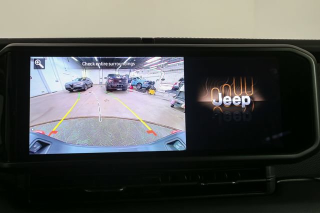 Used 2026 Jeep Gladiator Mojave AWD/4WD image 24