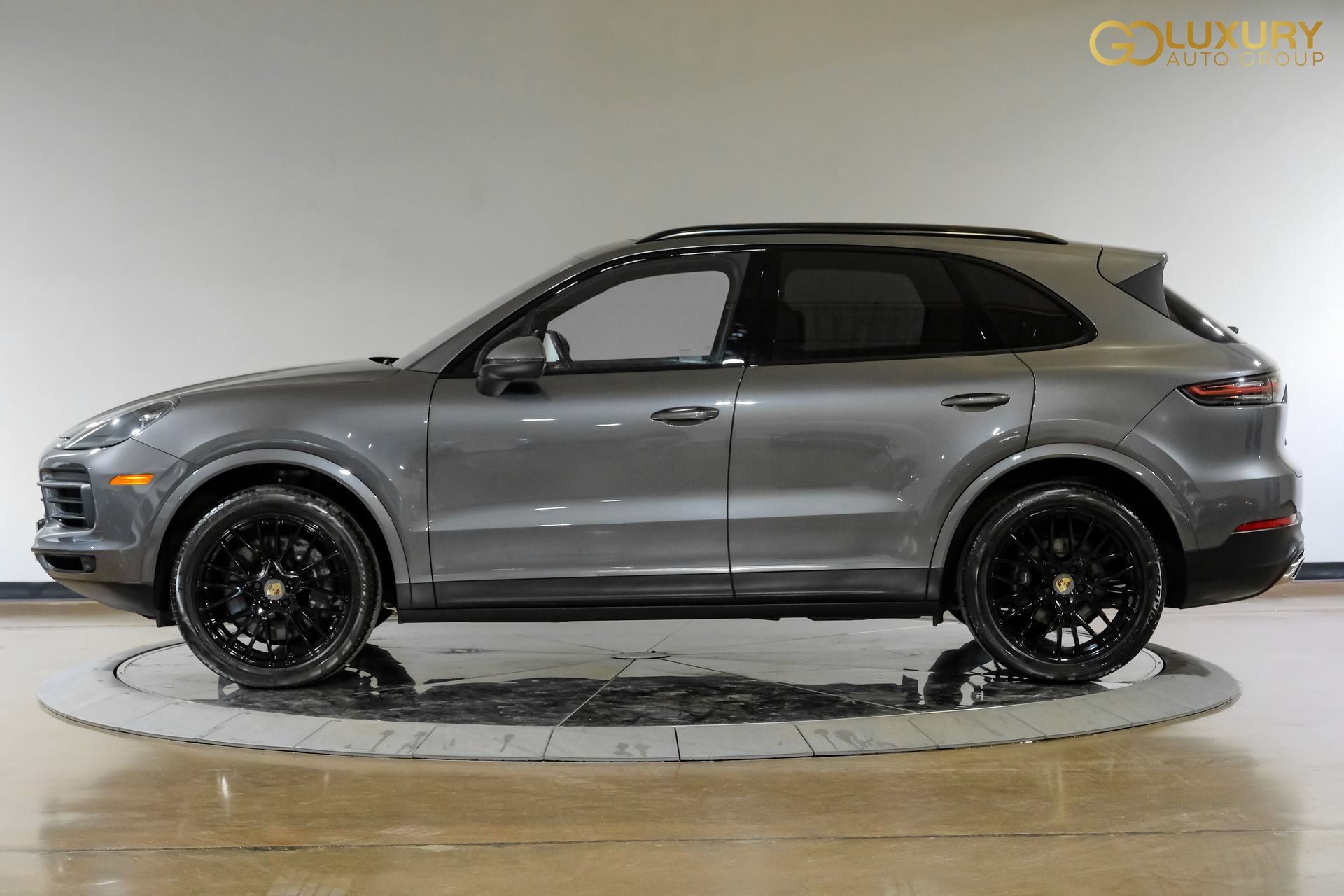 Used 2023 Porsche Cayenne Platinum Edition AWD/4WD image 13