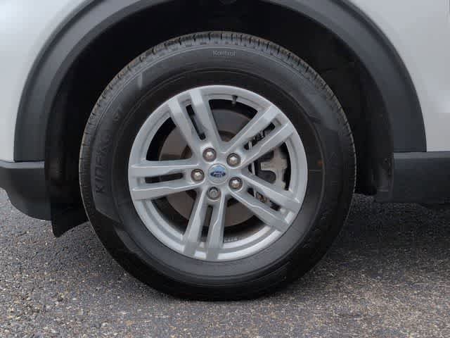 Used 2023 Ford Explorer XLT w/ Equipment Group 202A AWD/4WD image 14