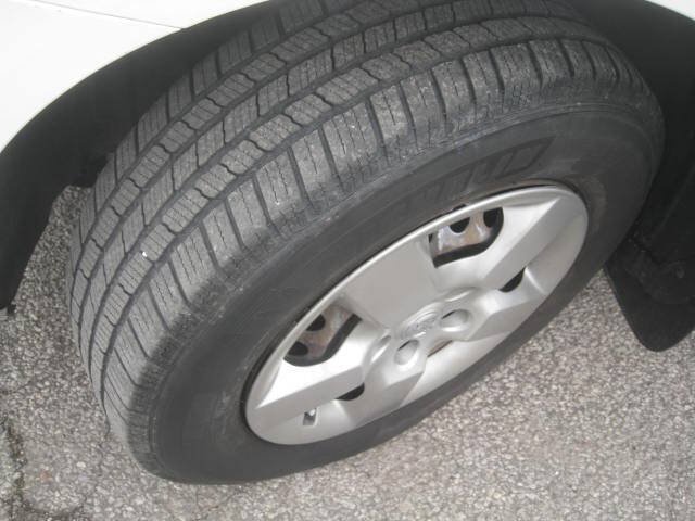 Used 2014 Nissan Rogue S w/ Convenience Package AWD/4WD image 30