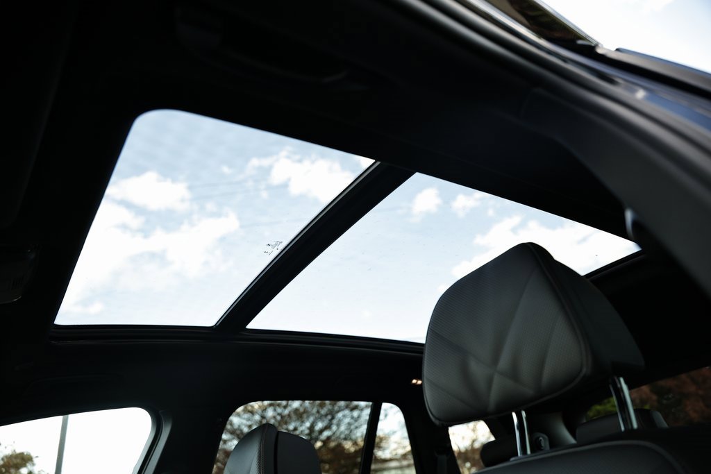 New 2026 BMW X5 xDrive50e w/ Climate Comfort Package image 14