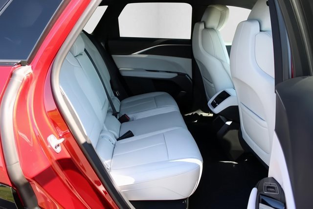 New 2025 Cadillac Lyriq Luxury image 17