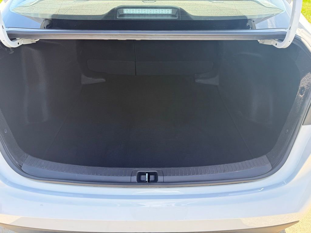 Used 2025 Toyota Corolla LE image 6