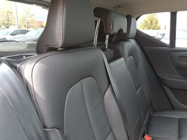 Used 2023 Volvo XC40 B5 Plus w/ Driver Assist Package image 24