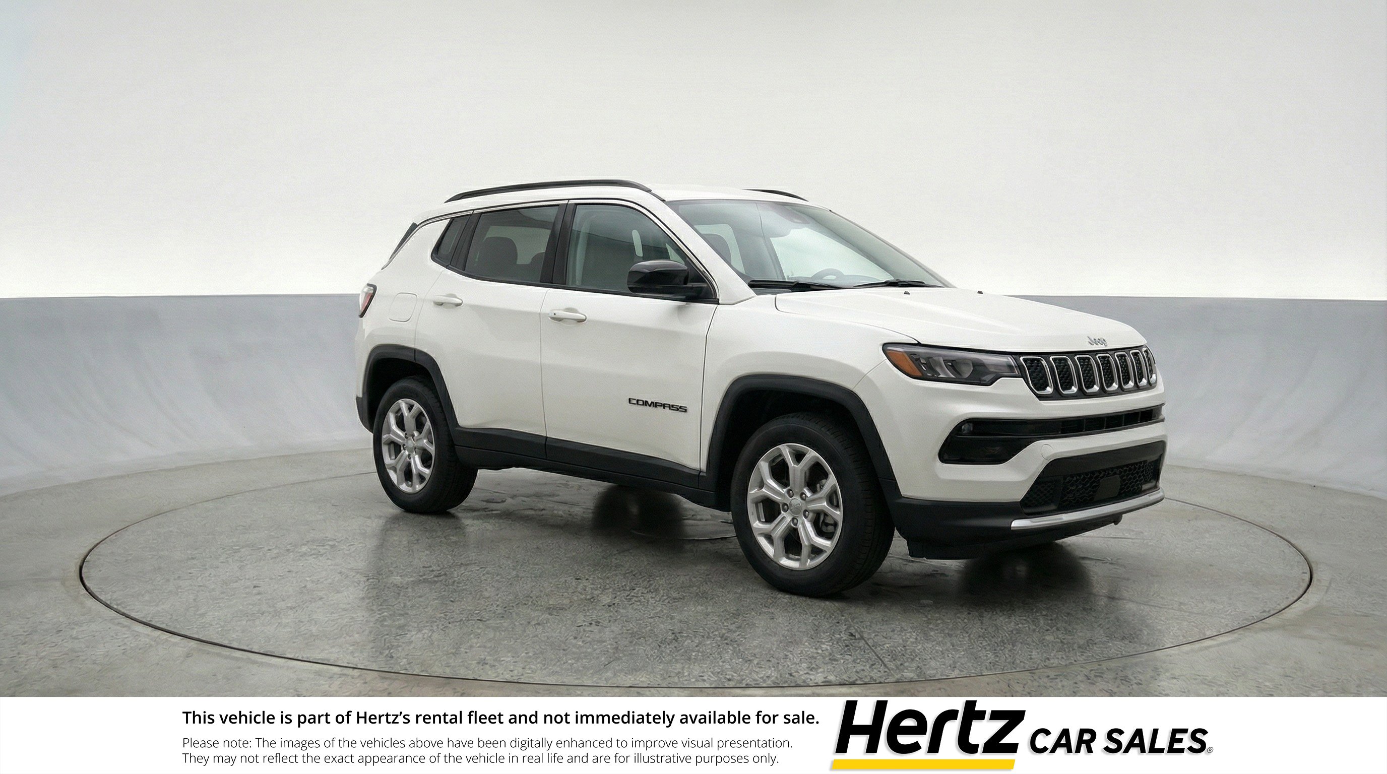 Used 2025 Jeep Compass Latitude image 1