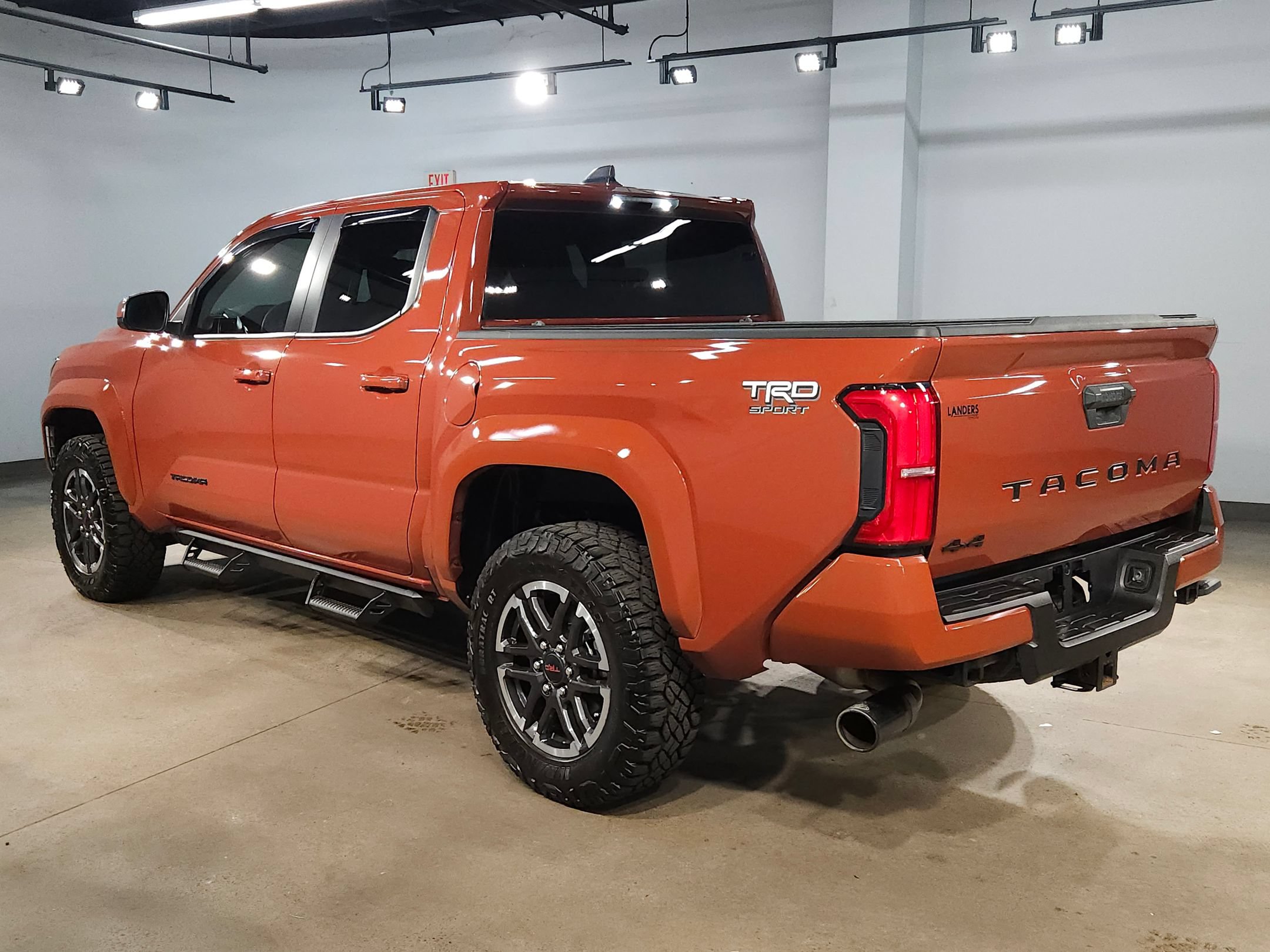 Certified 2025 Toyota Tacoma TRD Sport AWD/4WD image 5